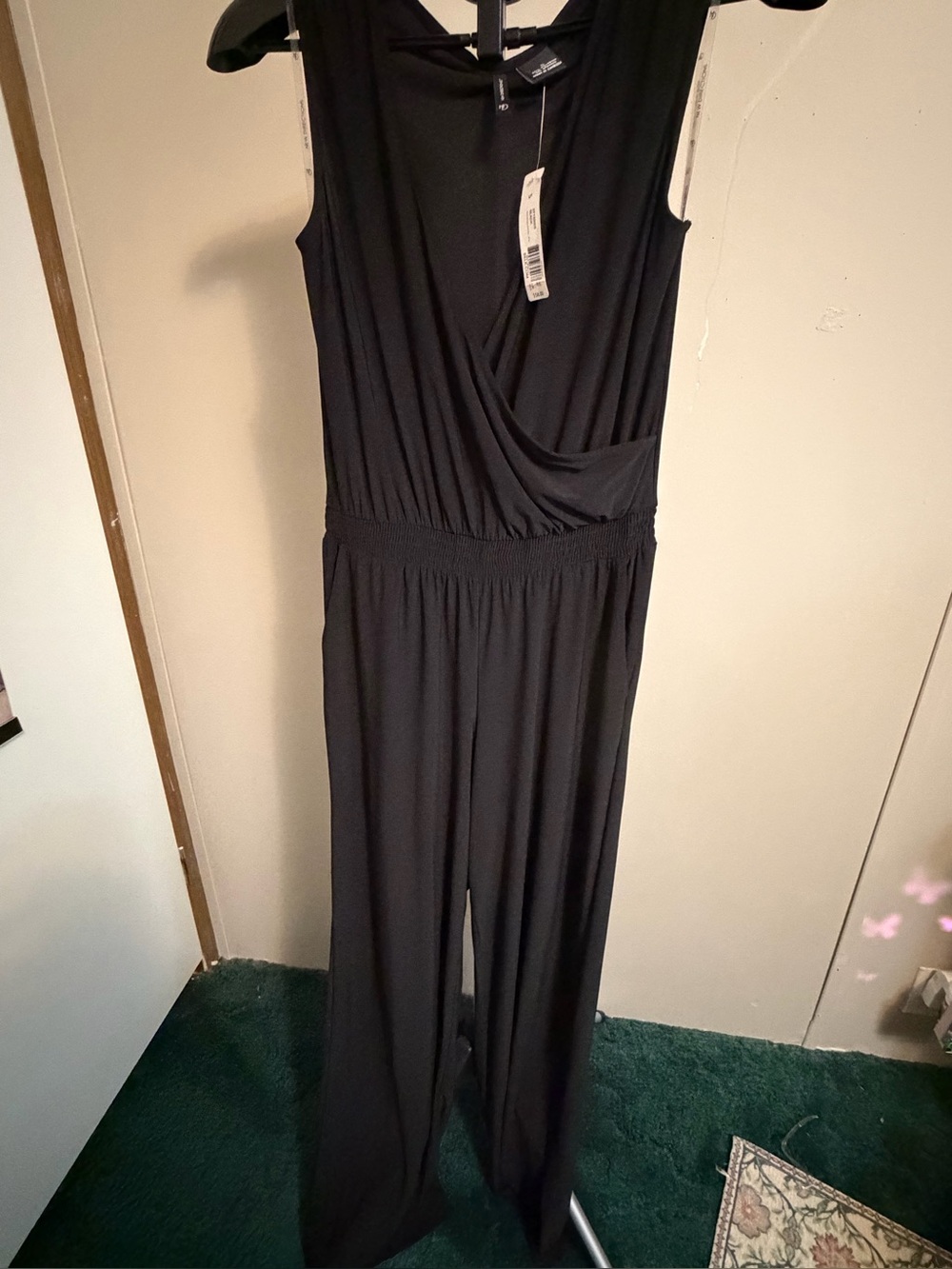 NWT New Directions Black Wide Leg Jumpsuit V-Neck Sleeveless Size S